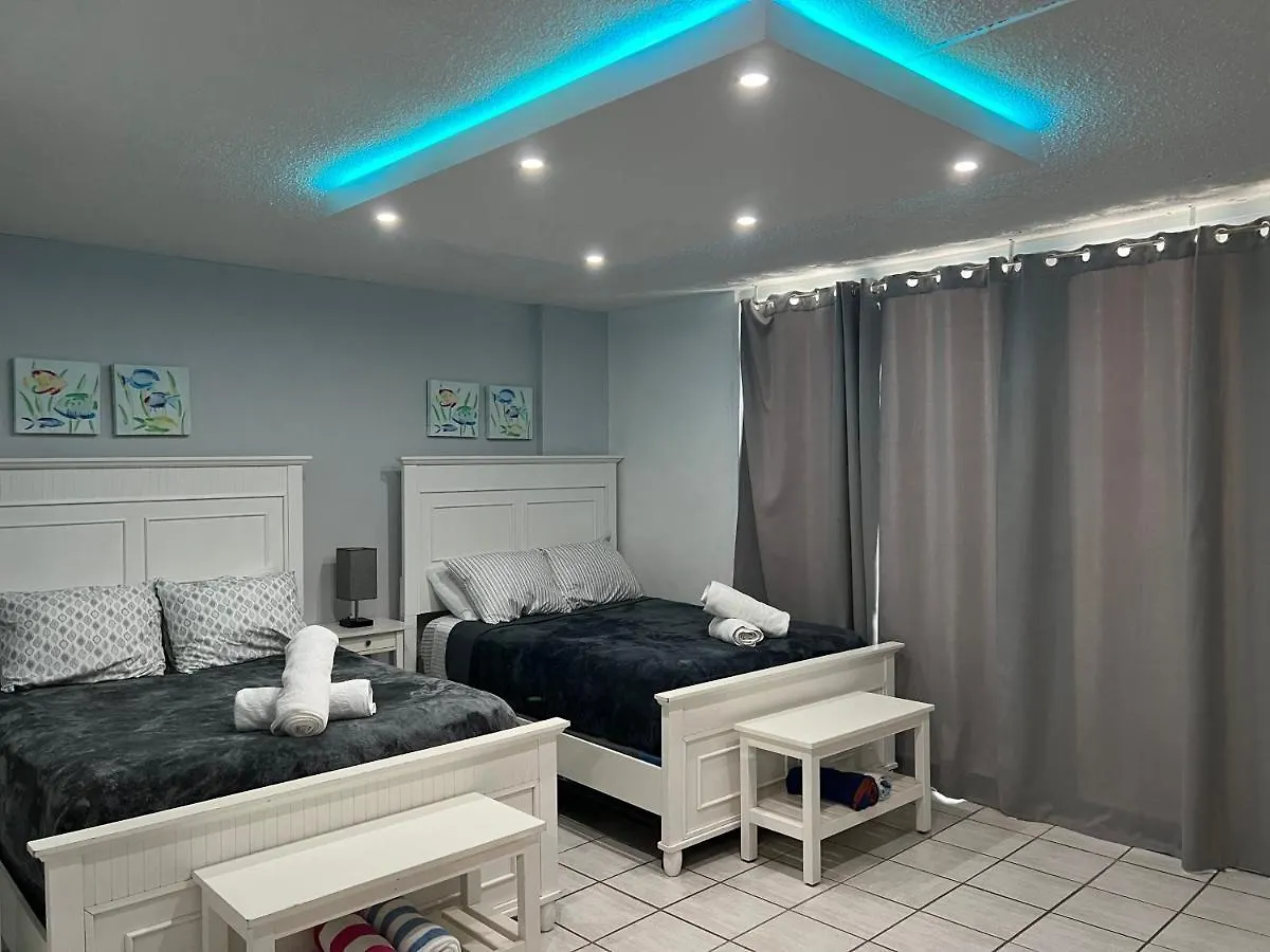 Isla Verde Puerto Rico, Two Full Beds location