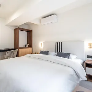 https://old-town-apartments-by-olala-homes.bucharesthotelsnow.com